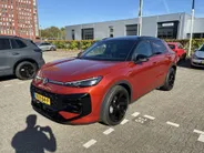 Volkswagen T-Roc 1.5 eTSI R-Line First Edition (360° Camera, Schuif-kanteldak, Elektrische achterklep, etc.)