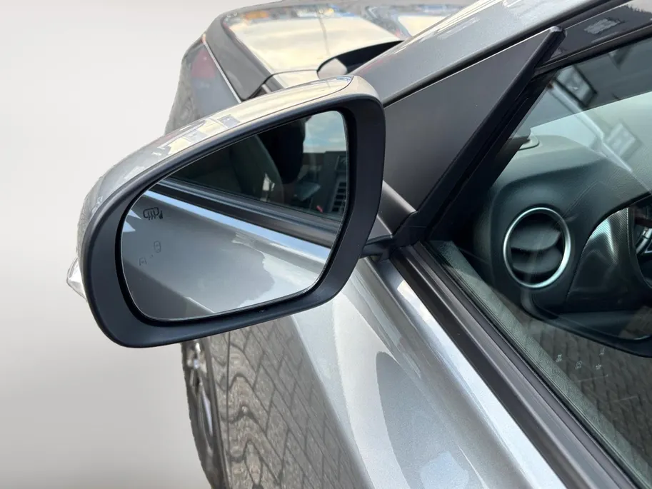 Suzuki Vitara 1.4 Boosterjet Style Smart Hybrid | Trekhaak | Dealer onderhouden | Navigatie | dodehoek detectie | Achteruitrijcamera | Stoelverwarming |10 jaar garantie! |