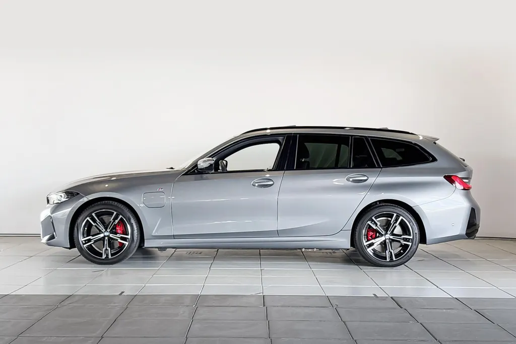 BMW 3 Serie Touring 330e