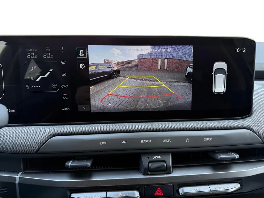 Kia EV3 Black Edition 58.3 kWh | NAVI | CAMERA | 19 INCH LMV | CLIMATE & CRUISE CONTROLE | STUUR & STOELVERWARMING | ETC..