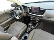 Kia Stonic 1.0 T-GDi MHEV DynamicPlusLine | Trekhaak | Keyless | Camera | Climate Control | Cruise Control | Lane Assist | Apple Carplay | Android Auto |