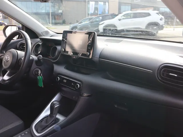 Toyota Yaris 1.5 Hybrid Dynamic Limited | Stoelverwarming | Parkeersensoren