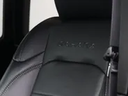 Jeep Wrangler Unlimited 4xe 380 PK Sahara | Leder | Camera | Navi | Carplay | 20'