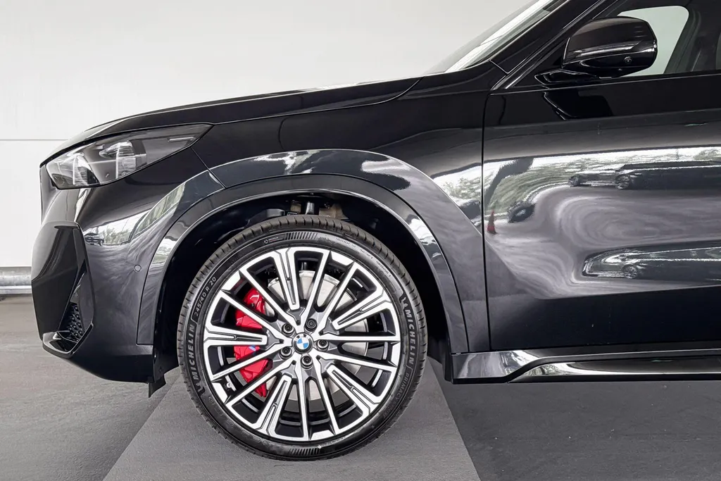 BMW iX1 eDrive20 67 kWh M Sport Edition