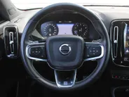Volvo XC40 2.0 T4 R-Design | Keyless | HK Audio | Adap. Cruise | PDC | Elek. Trekhaak | 19' Velgen | Elek. Kofferklep | Camera | Stoelverwarming |