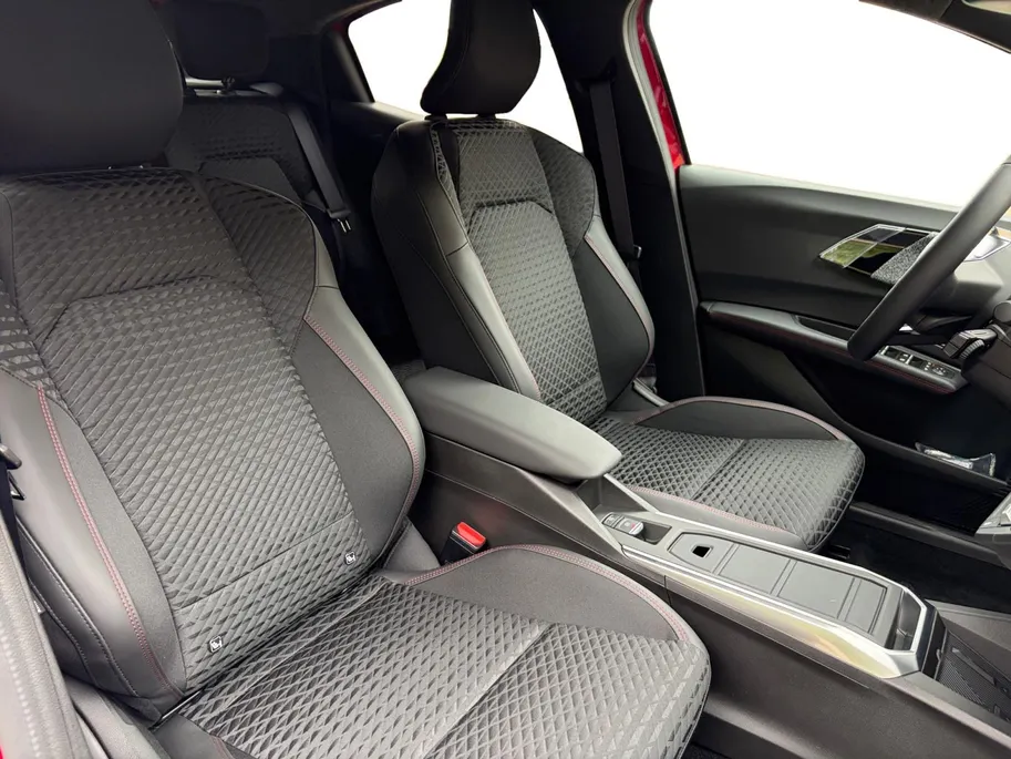 Renault Clio 1.8 E-Tech Full Hybrid 160 Techno | NU met €1.300,- Zeeuw & Zeeuw voorraadkorting | 5 jaar Gratis Garantie tot 160.000km en financier vanaf slechts 2,9% rente |