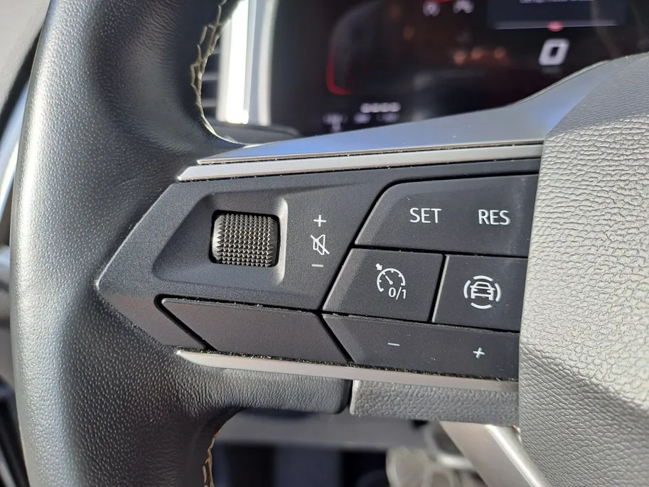 SEAT Ateca 1.5 TSI Style Business Intense | Keyless start | ECC | Navigatie | Camera | Cruise control adaptief | Apple Carplay/Android Auto | 17'' LM