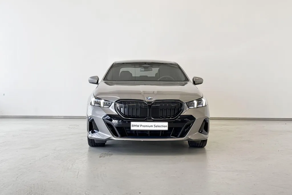 BMW i5 Sedan eDrive40 M Sport Edition