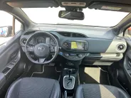 Toyota Yaris 1.5 Hybrid Bi-Tone |Automaat|climate controle| dakspoiler| extra getint glas| 12 maanden Bovag Garantie|