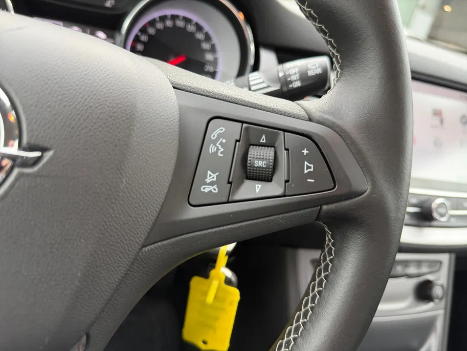 Opel Astra 1.0 Online Edition | NL auto | Cruise control | Navigatie | Parkeersensoren voor en achter | Achteruitrijcamera | 16' lichtmetalen velgen | Airco |  Bovag garantie |