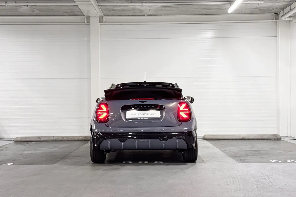 MINI Cooper Cabrio S John Cooper Works