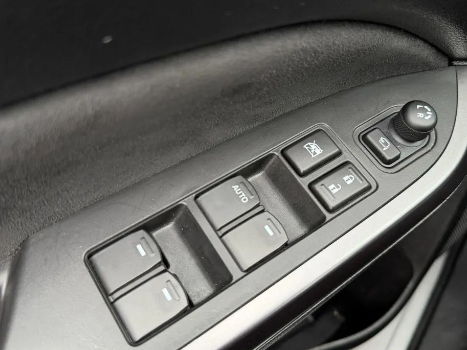 Suzuki Vitara 1.5 Hybrid Style 116PK AUTOMAAT | Parkeer sensoren| Metallic lak| 4 seizoen banden| Camera| Schuif en kanteldak| Navigatie| Stoel verwarming| Adaptieve cruise control