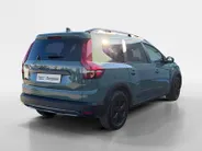 Dacia Jogger 140PK Hybrid Extreme 7p. Automaat | 7 Zitplaatsen | Camera | Parkeersensoren | Apple CarPlay/Android Auto | Digital Cockpit | Cruise Control | Lichtmetalen Velgen | Licht & Regen Sensor | Full LED |