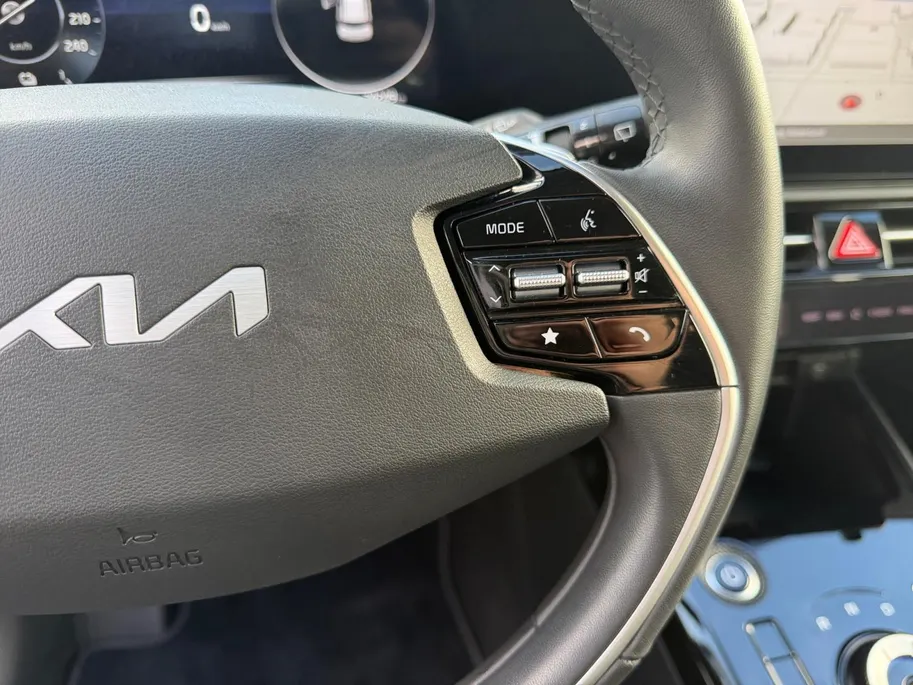 Kia Niro EV DynamicLine 64.8 kWh | Zeer nette auto | Navigatie | Apple CarPlay & Android Auto | Achteruitrijcamera | Fabrieksgarantie t/m 6-2030 |