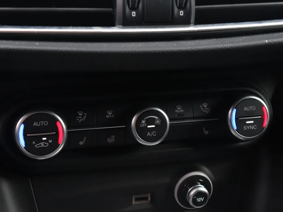 Alfa Romeo Stelvio 2.0 Turbo 280 PK AWD Veloce | Navi | Harman | Driver | BTW | 20'
