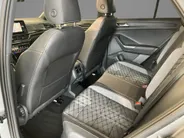 Volkswagen T-Roc 1.5TSI/150PK DSG R-line · Panoramadak  · Camera · Apple/Android Car Play · Navigatie
