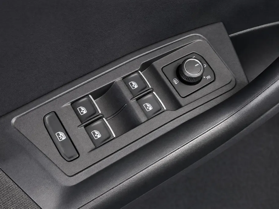 Volkswagen T-Roc 1.0TSI/115PK Style · Apple/Android Car Play · Trekhaak · Camera + Parkersensoren· Clima ·