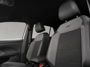 Volkswagen T-Cross 1.0 TSI 110pk R-Line · Apple/Android Car Play · P-Sensoren · Navigatie · Virtual Cockpit · 18'' Inch ·