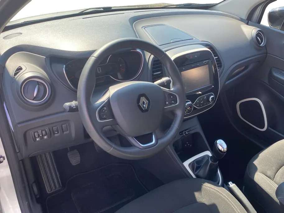 Renault Captur 0.9 TCe Zen NL auto | navigatie | trekhaak | airco | cruise control | etc.