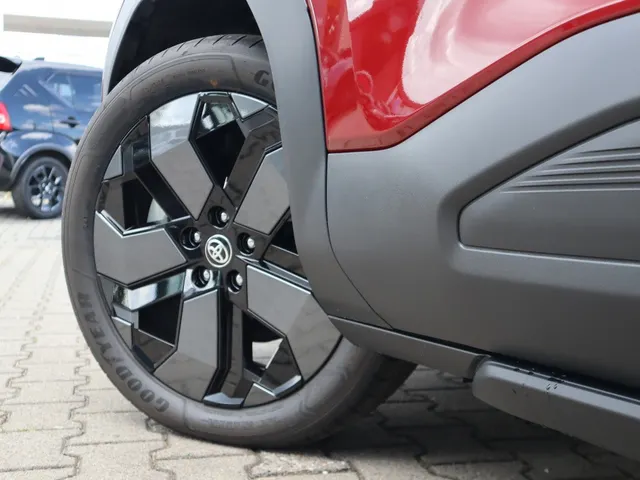 Toyota Urban Cruiser Executive 61 kWh | Panoramdak | 360 Camera | Stuur/Stoel Verwarming |