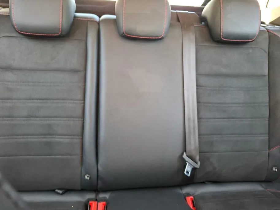 Ford EcoSport 1.0 EcoBoost ST-Line Black | Hoge instap | Navigatie | Keyless entry | All season banden