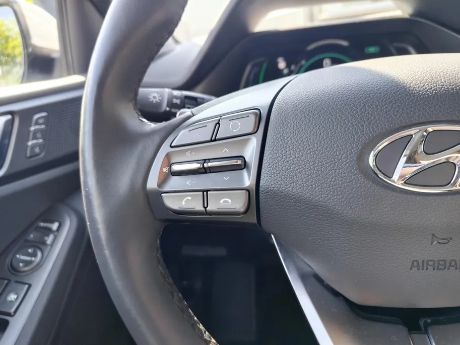 Hyundai IONIQ 1.6 GDi PHEV Premium | Zeer zuinig | Vol opties | Perfecte staat | NU Rijklaarprijs! Incl.12 Maanden, APK, Onderhoudsbeurt etc! Premiumpakket gratis!