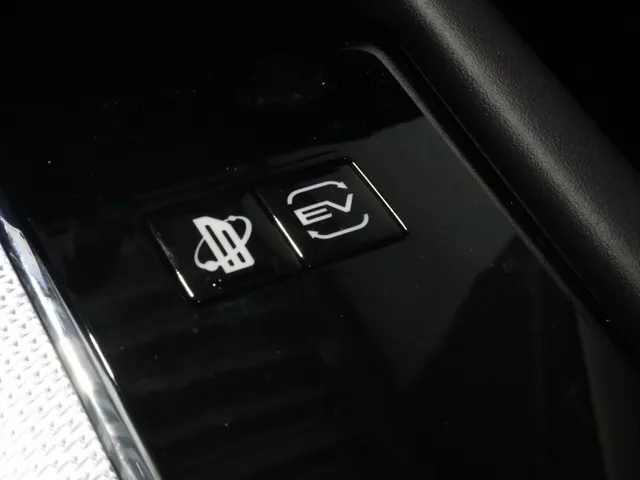 Mitsubishi Outlander 2.4 PHEV Instyle Trekhaak | Panodak | Adaptive Cruise | All Seas