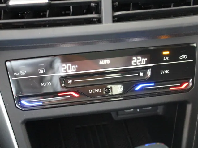 Volkswagen Polo 1.0 TSI Life DSG Automaat Apple Carplay | Android Auto | 15'Velgen Essex | Parkeersensoren