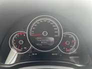 Volkswagen up! 1.0 65PK | Climate Control| Parkeersensoren| 4seizoen banden| Camera | Automatische verlichting| DEALER ONDERHOUDEN!!