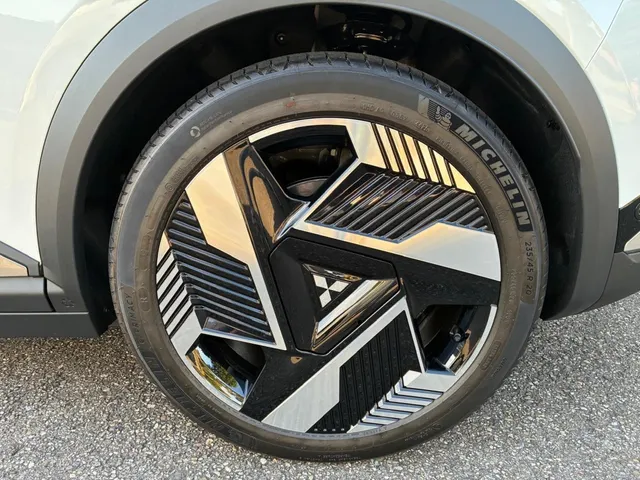 Mitsubishi Eclipse Cross Intense+ 87 kWh
