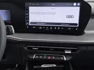 Audi Q3 e-hybrid S edition 272 PK · Tech pro · Trekhaak elek. wegklapbaar · Glazen panoramadak