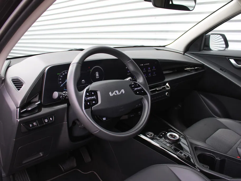 Kia Niro 1.6 GDi Hybrid DynamicLine | Camera | Cruise adapt. | Clima | 16' LM | Navi | Keyless |