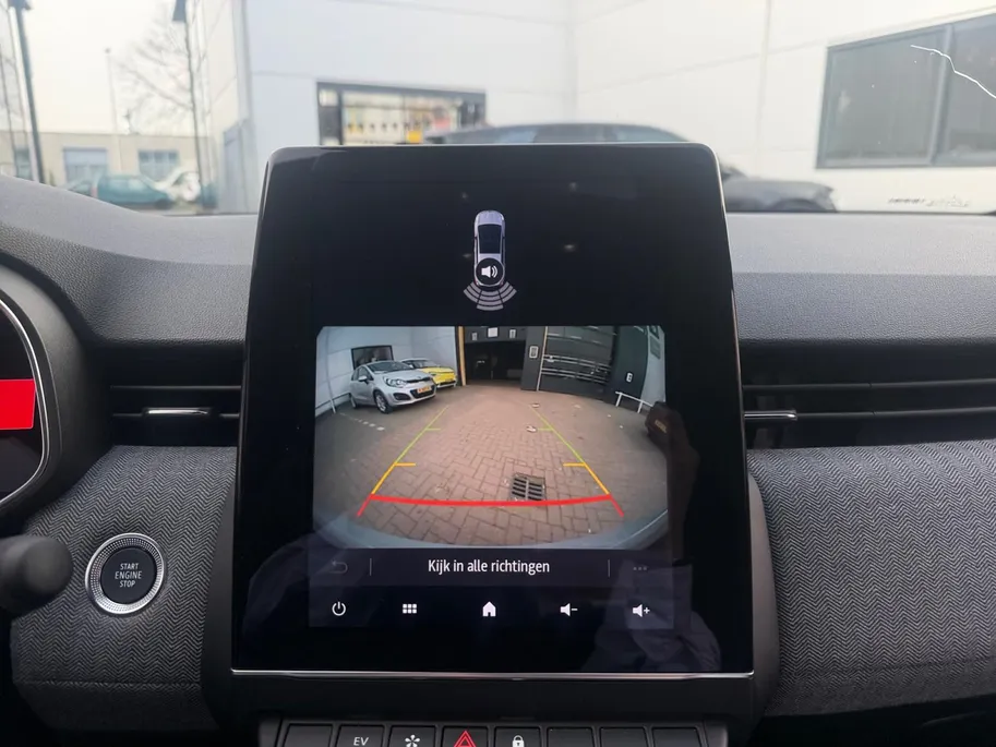 Renault Clio 145PK E-Tech Full Hybrid Techno Automaat | 9,3' Navi | Climate Control | Camera | Parkeersensoren | Apple CarPlay/Android Auto | Digital Cockpit | Cruise Control | Full LED | Lichtmetalen Velgen |