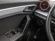 SEAT Arona 1.0 EcoTSI 115pk DSG FR Business Connect · Apple/Android Car Play · Cruise Control · Clima · Parkeersensoren · LED Koplampen · 17'Velgen ·