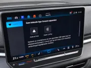 Volkswagen T-Roc 1.5eTsi/150PK R-Line · Trekhaak · Navigatie · Camera + Parkeersensoren · Stoelverwarming · Apple/Android Car Play · Garantie t/m 19-01-2028