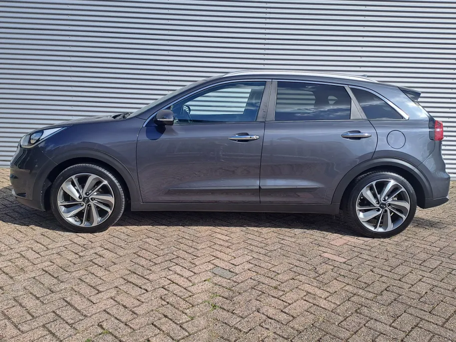 Kia Niro 1.6 GDi Hybrid ExecutiveLine Leer | Automaat | Trekhaak | Navi | Camera | Voorstoelen verwarmd |  stuur verwarmd | Cruise control adaptief