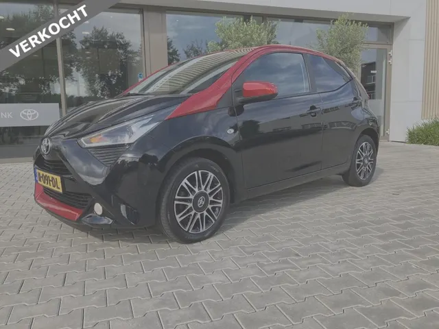 Toyota Aygo 1.0 VVT-i x-clusiv | Leder | Apple CAR Play VERKOCHT