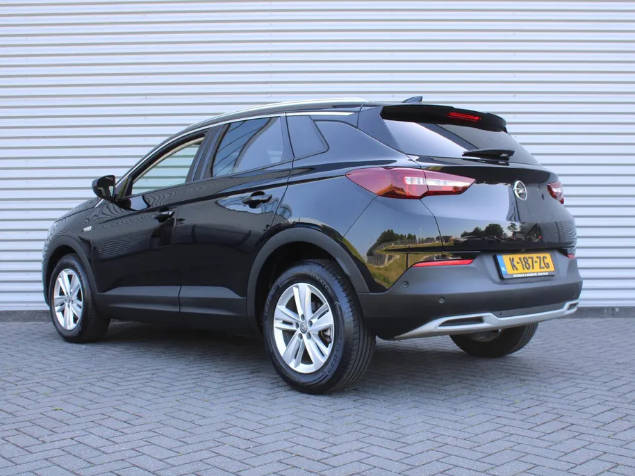 Opel Grandland X 1.2 Turbo Business Elegance | Camera | Telefoonlader | Clima  | Dodehoek detectie | Cruise | Navi | LED | 17” LM | Half stof/leer |