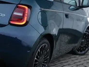 Fiat 500e C La Prima by Bocelli 42 kWh | JBL | Winter | Camera | 17′