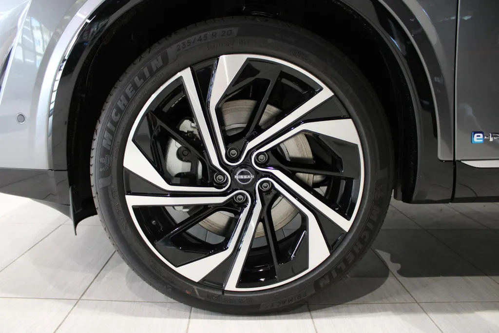 Nissan QASHQAI 1.5 e-Power Tekna Plus |Nieuwe motor|Nappa lederen bekleding|camera 360vieuw|Bose audio|Stoelgeheugen|Electrisch verstelbare voorstoelen|20inch Wielen|Navigatie|Pro-pilot|Uit voorraad leverbaar| |