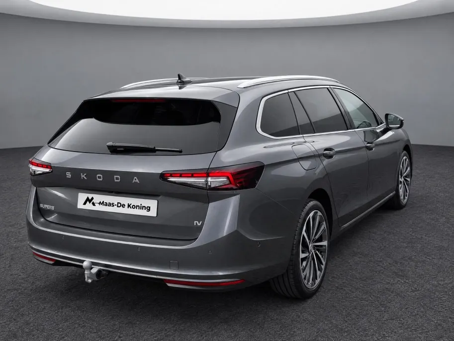 Škoda Superb Combi 1.5TSI 160kW/218PK PHEV Laurin & Klement · Trekhaak · 360°Camera · Canton sound · Apple/Android Car Play