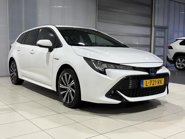 Toyota Corolla Touring Sports
