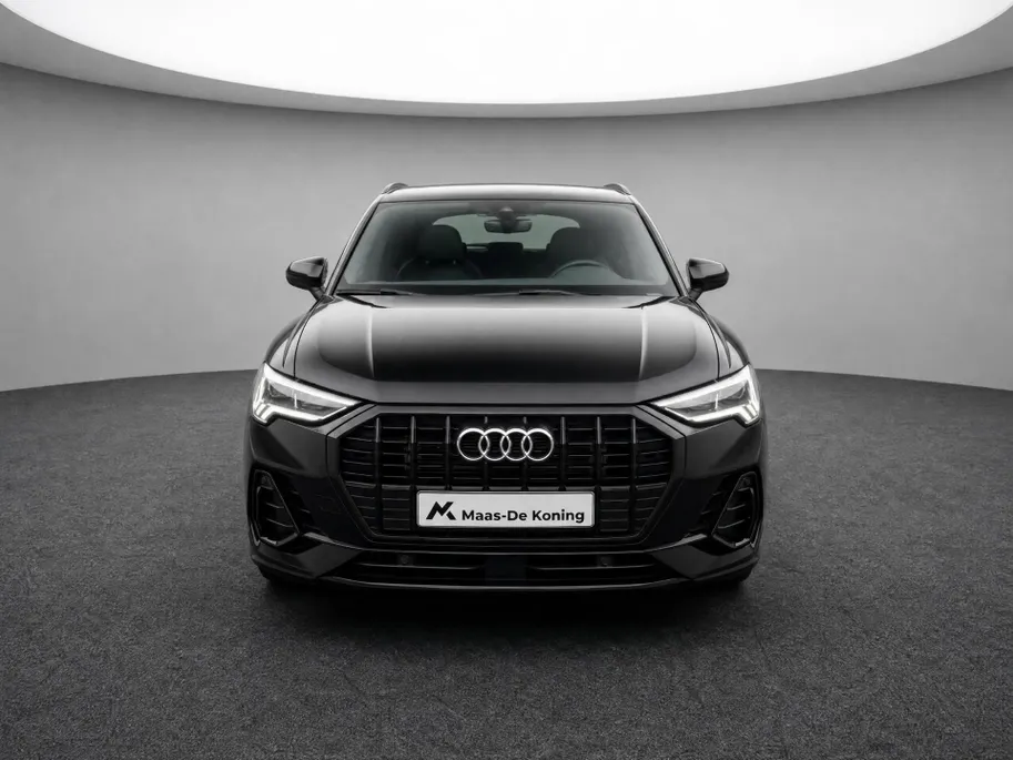 Audi Q3 35 TFSI 150pk S edition · Apple/Android Car Play · 20'' Lichtmetalen Velgen · Elek. inklapbare buitenspiegels · Audi Sound · Virtual Cockpit · Garantie t/m 16-01-2027 of 100.000km