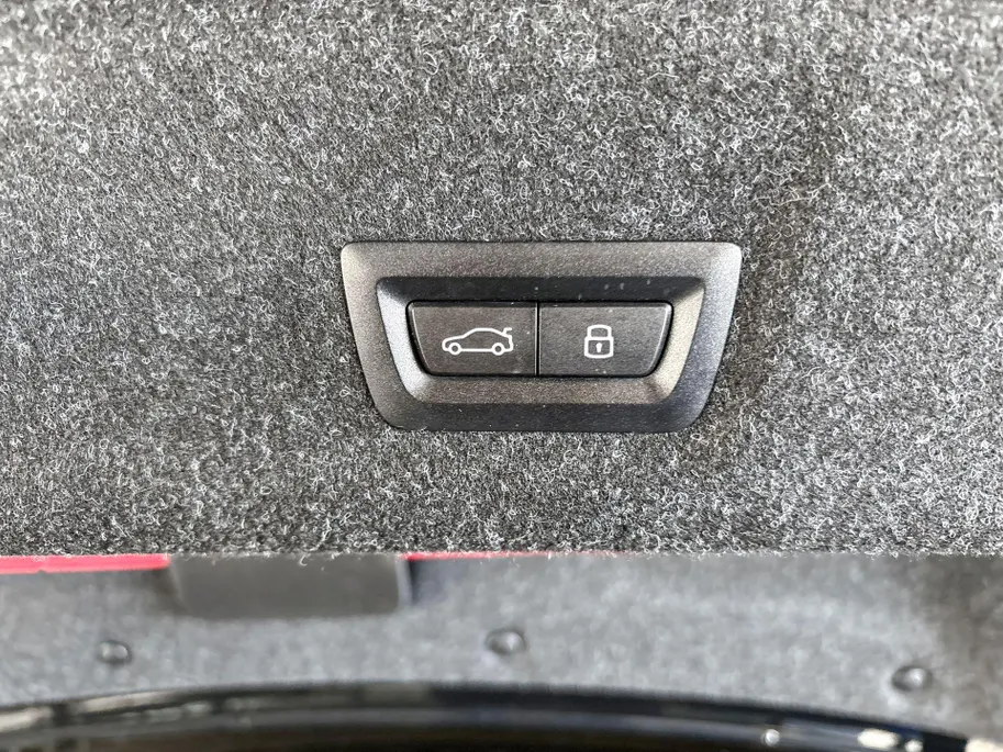 BMW 3 Serie Sedan 330i xDrive