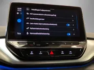 Volkswagen ID.4 Pro 128KW/174PK 77 kWh · SOH 95,6% · Camera · Warmtepomp · Apple/Android Car Play ·  Parkeer Sensoren · Fabrieksgarantie t/m 23-05-2027 of 100.000KM ·