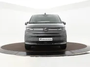 Volkswagen Multivan 1.4 218pk DSG eHybrid L2H1 Life Business · Glazen dak · Trekhaak · Camera · Elek. Schuifdeuren · Apple/Android Car Play · 7 Persoons · 18'' Inch · Garantie t/m 02-06-2028 of 100.000km