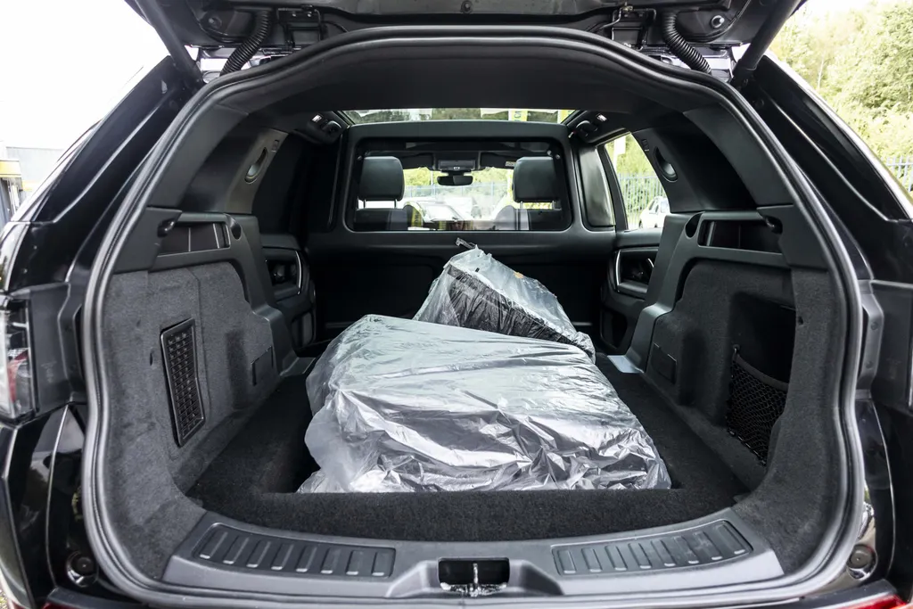 Land Rover Discovery Sport 2.0 TD4 Urban Series SE EX.BTW | Achterbank + ramen aanwezig |