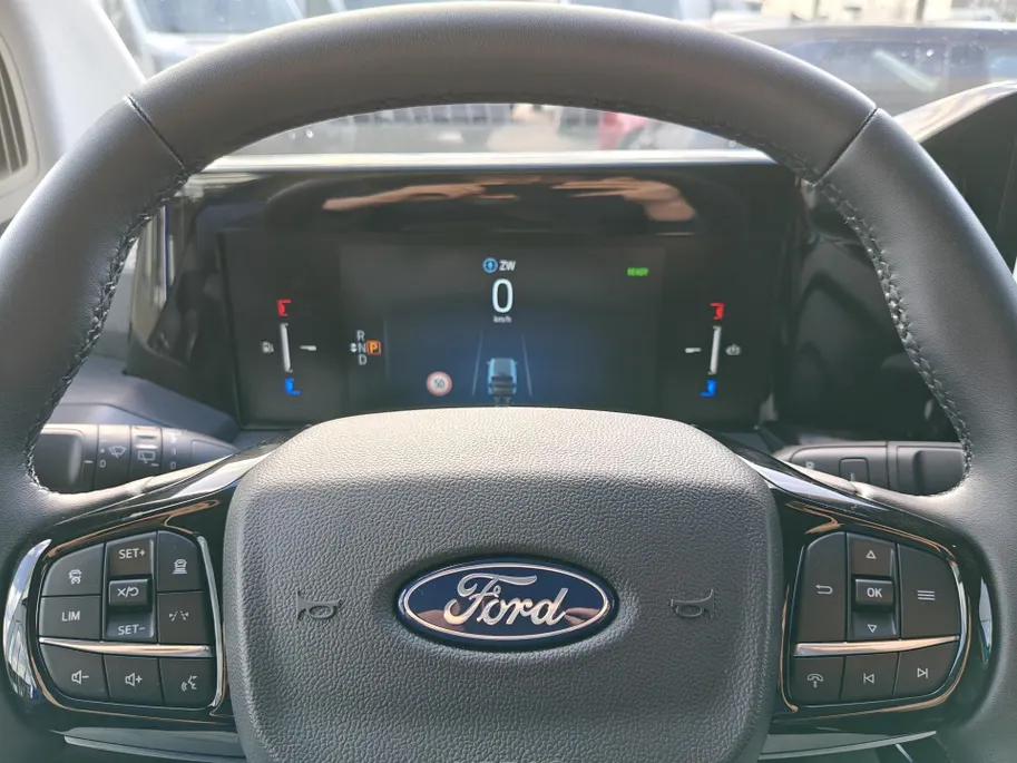 Ford Tourneo Custom E-Tourneo 340 L1H1 Sport 65 kWh - 8 PERSOONS - FULL OPTION - PANORAMADAK - ELEK. ZIJ SCHUIFDEUREN - TREKHAAK