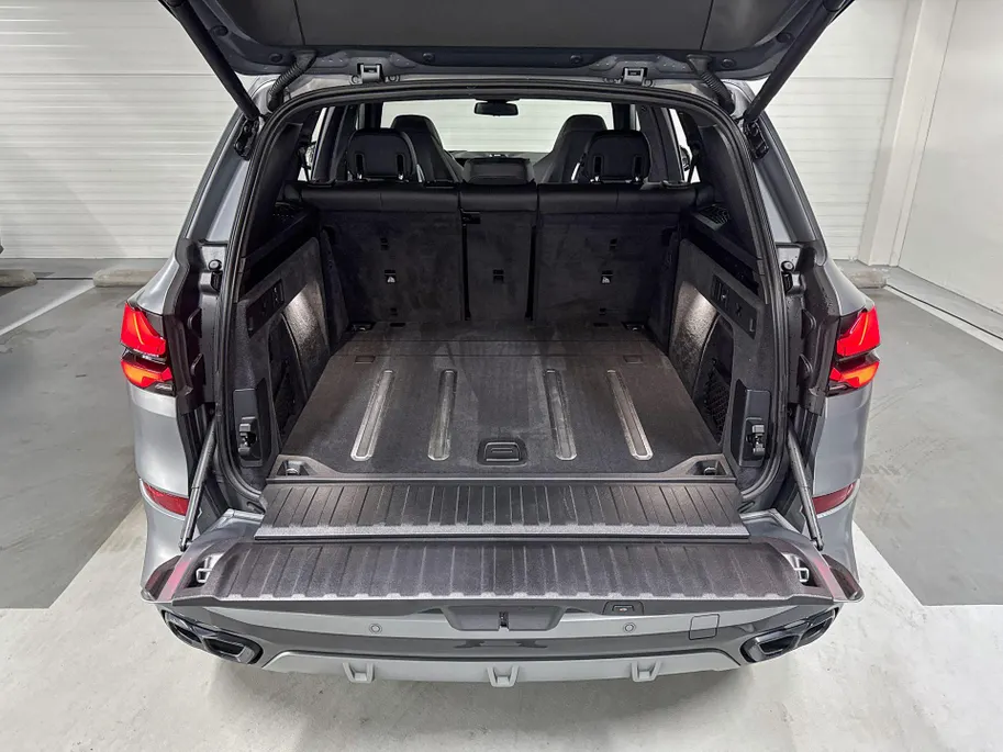 BMW X5 M60i xDrive