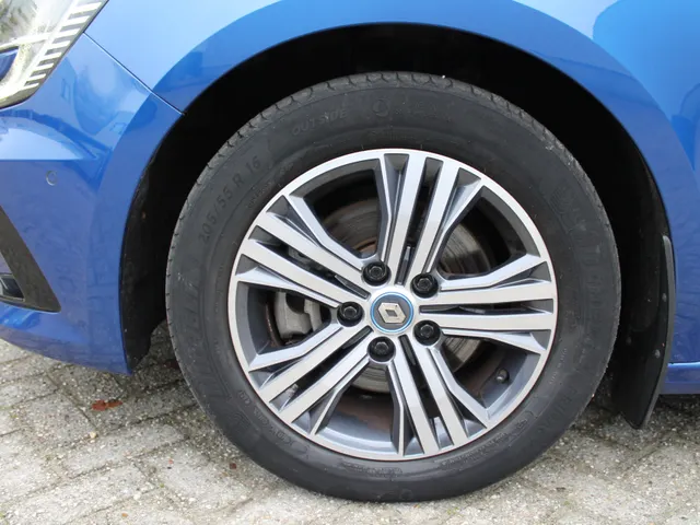 Renault Megane E-Tech Estate 1.6 Plug-In Hybrid 160 PK Intens | Automaat | Pack easy | Pack Drive |